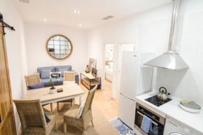 Comfy and centric- 2Bd 1Bth- Espoz y Mina